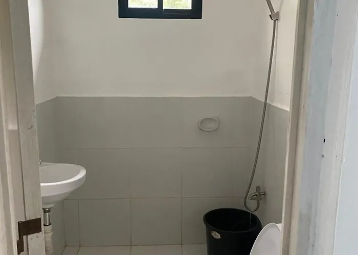 Cheap hotel: Chillax Inn